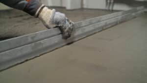 Concrete-screed